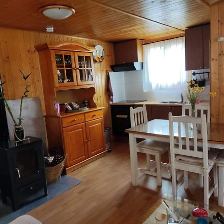 Cabaña de madera especial y acogedora Cardenete Habitación foto