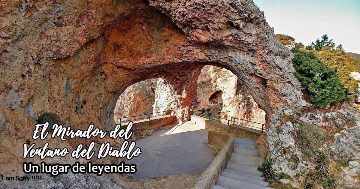 Cabaña de madera especial y acogedora Cardenete Exterior foto
